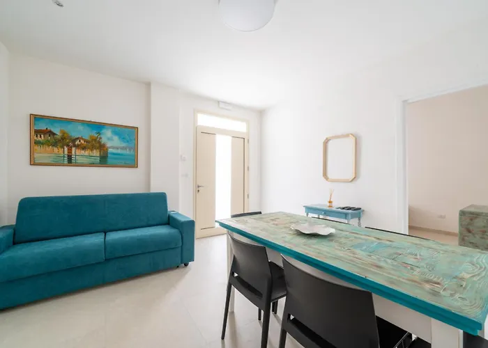 La Favorita Holiday House With Pool